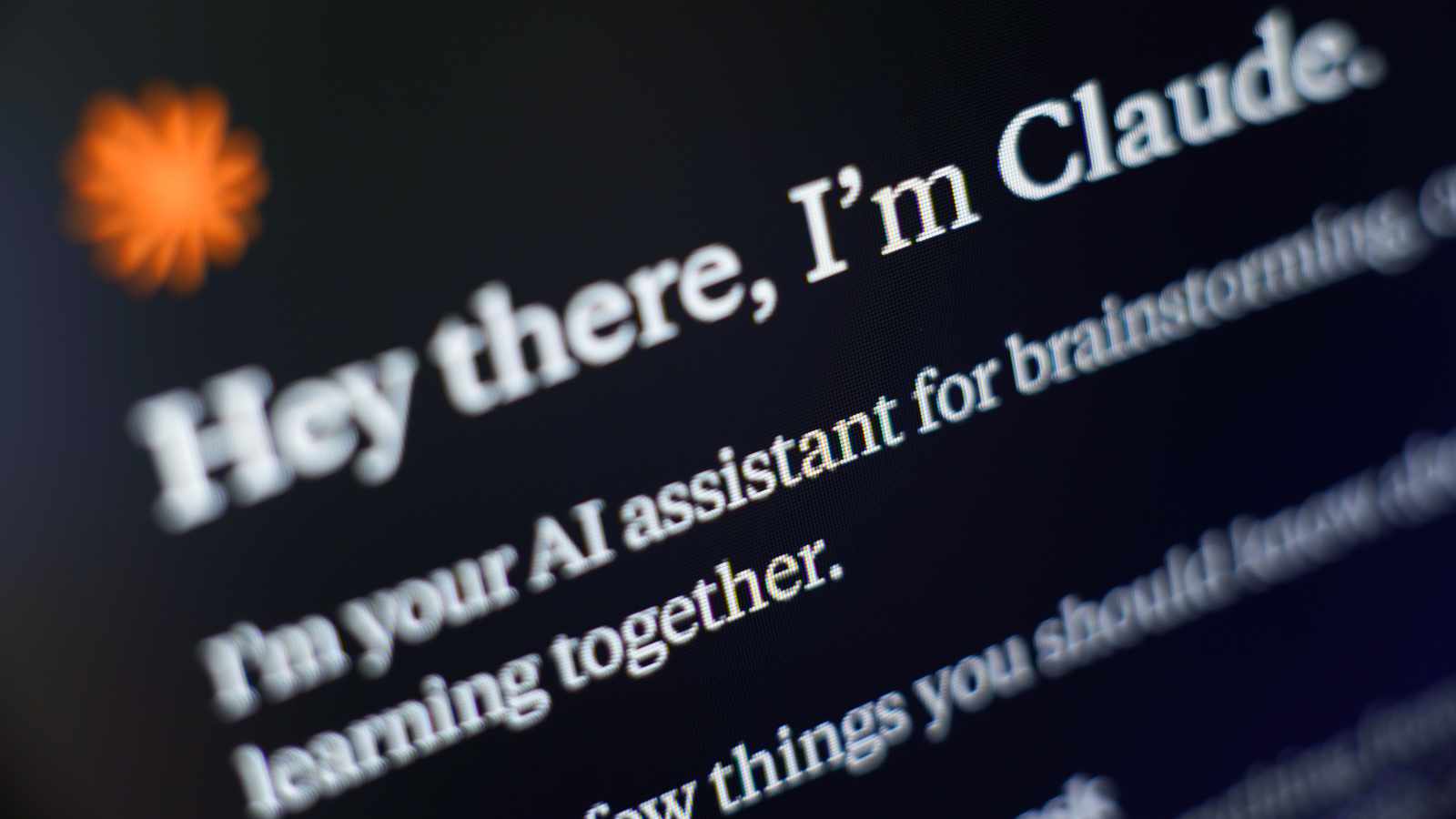 AI assistant named Claude for collaborative brainstorming and learning.